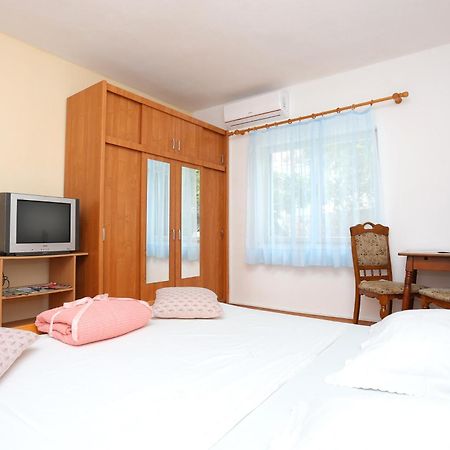 Rooms With A Parking Space Split - 17766 Стая снимка